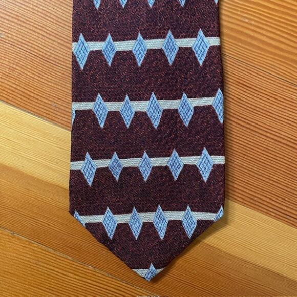 Guess Vintage Retro Imported Silk Tie Made in USA American Classic Gold Burgundy - Picture 3 of 6